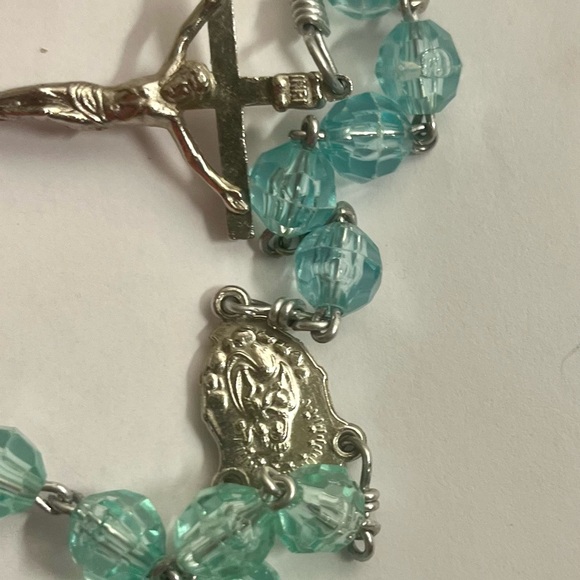 Rosary light blue silver tone crucifix - jewelry - Picture 4 of 6